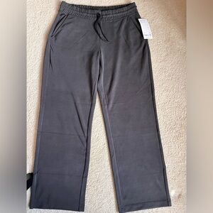 Athleta Seasoft Mid Rise Straight Pant, Sandwashed Charcoal Grey, Size M